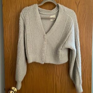 Abercrombie-Cropped light blue buttons down sweater (XS)